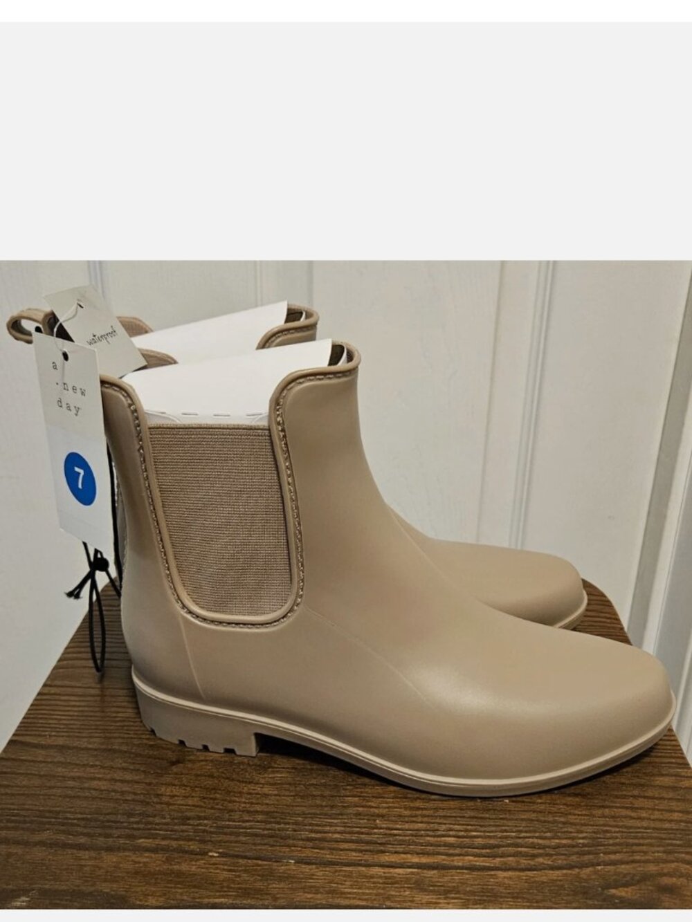 Women's Chelsea Ankle Rain Boots Waterproof Pull-On StyleTaupe Size 7 NIB